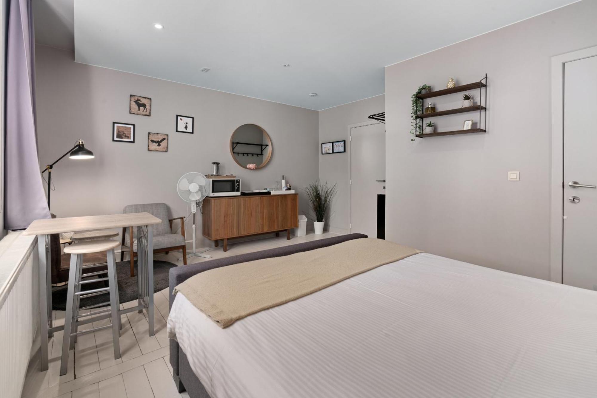Spacious Guest Suites Near Historic Market - 5 Min Walk Brugge Eksteriør bilde