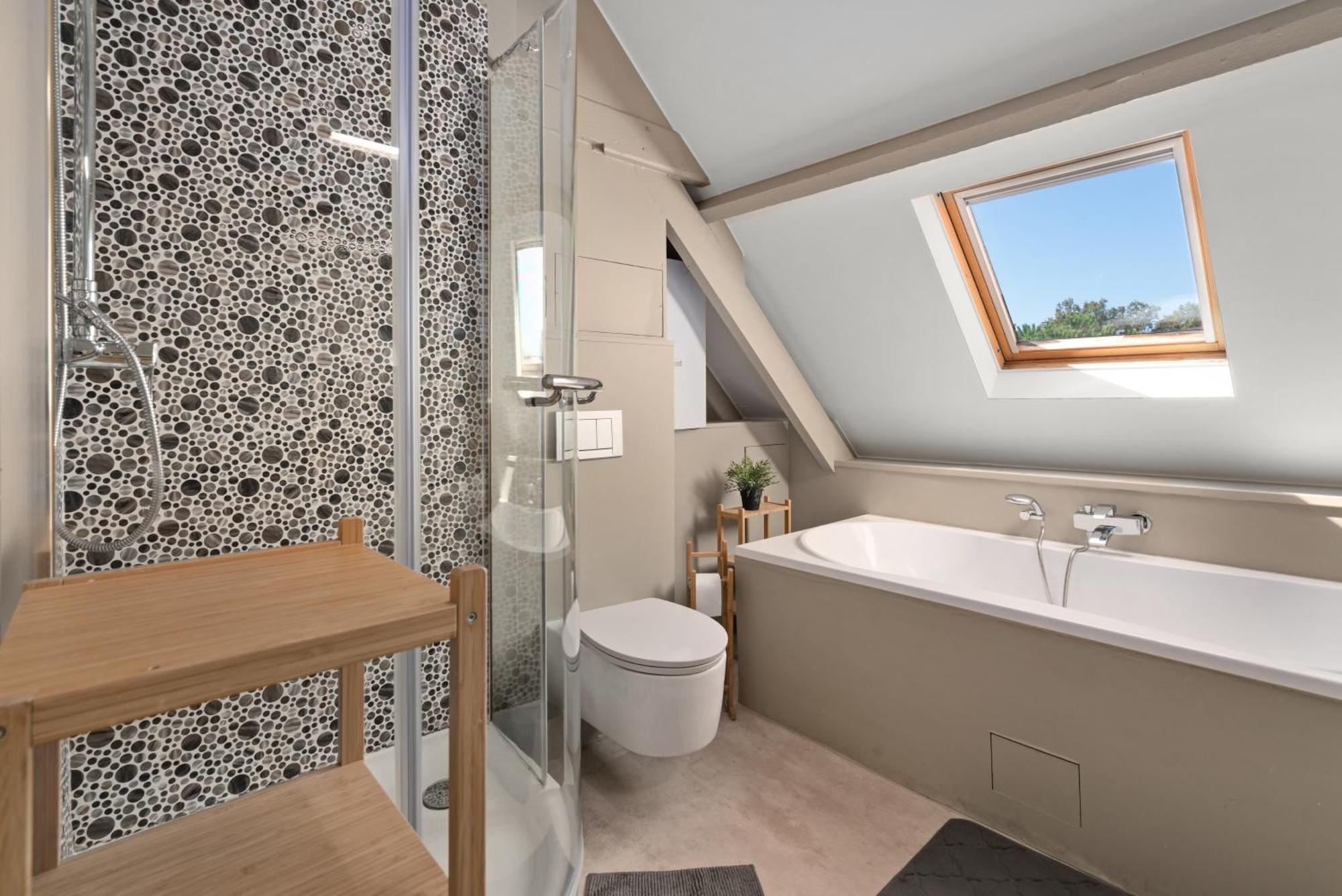 Spacious Guest Suites Near Historic Market - 5 Min Walk Brugge Eksteriør bilde